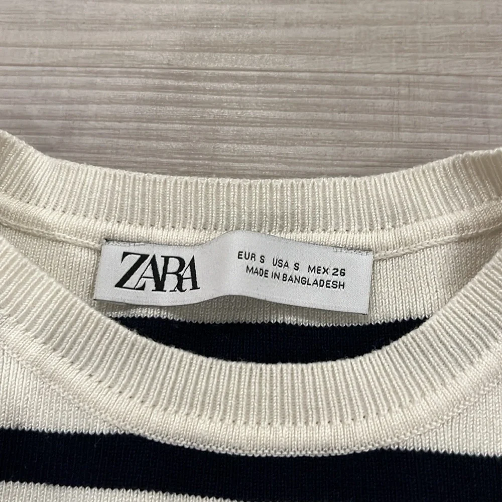 Zara long sleeve Sweater - Picture 2 of 3